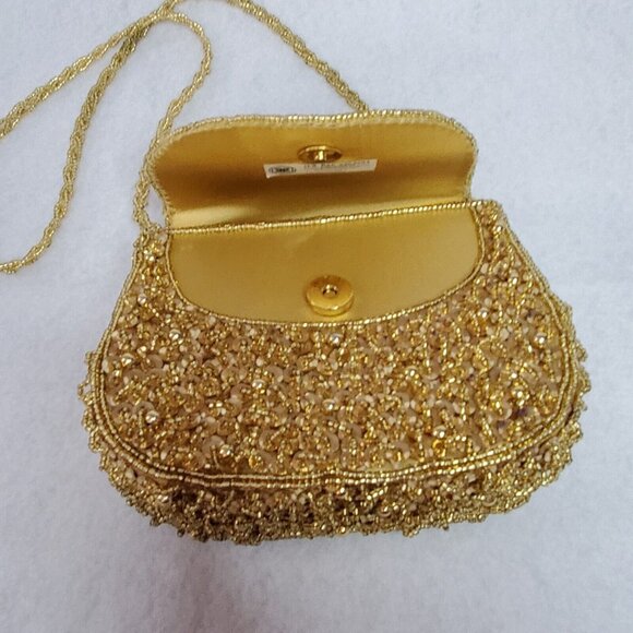La Regale LTD Vintage Magnetic Close Gold Sequin and Beads Purse - Picture 6 of 16